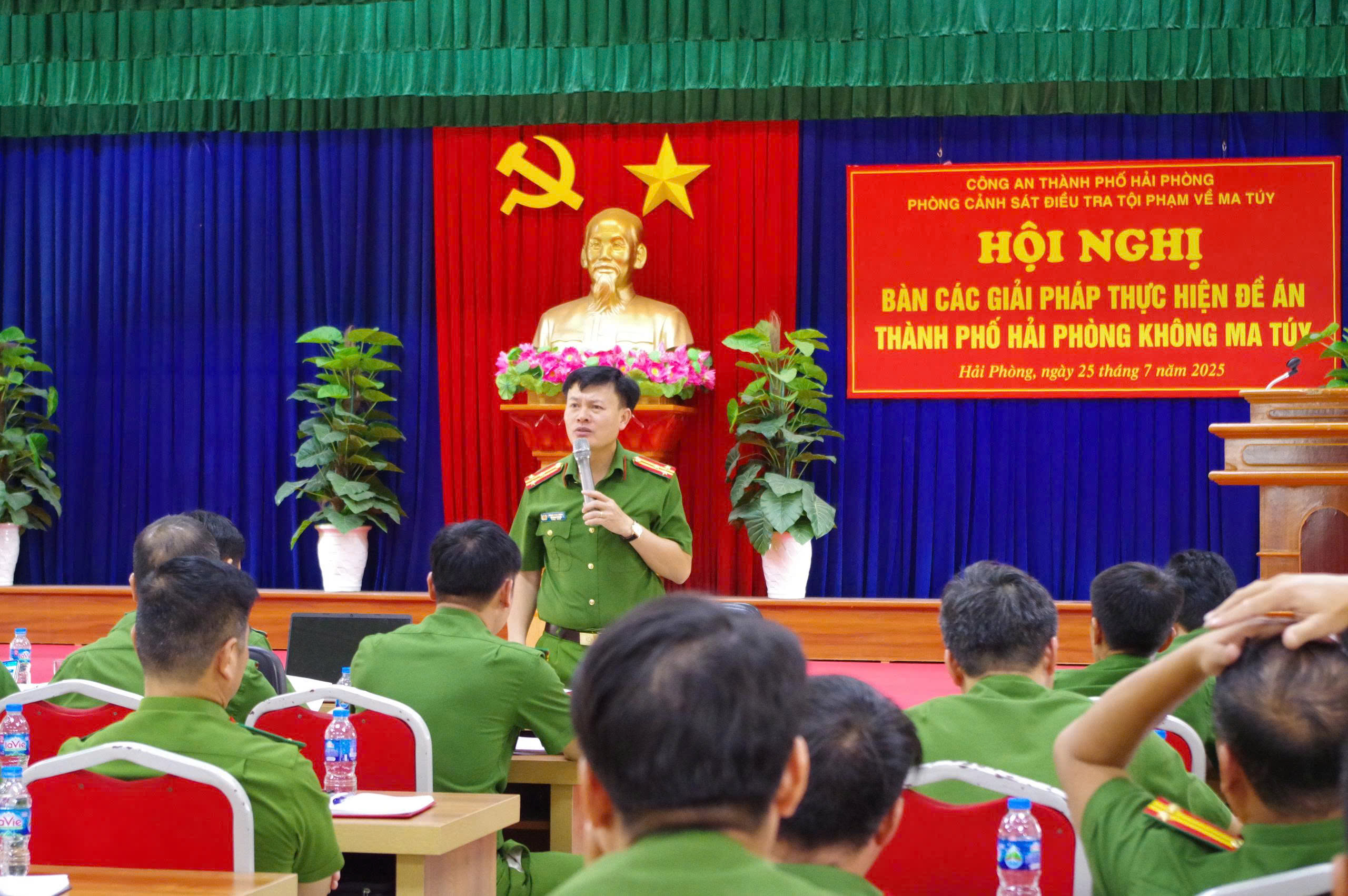Quyết tâm xây dựng địa bàn không có ma túy